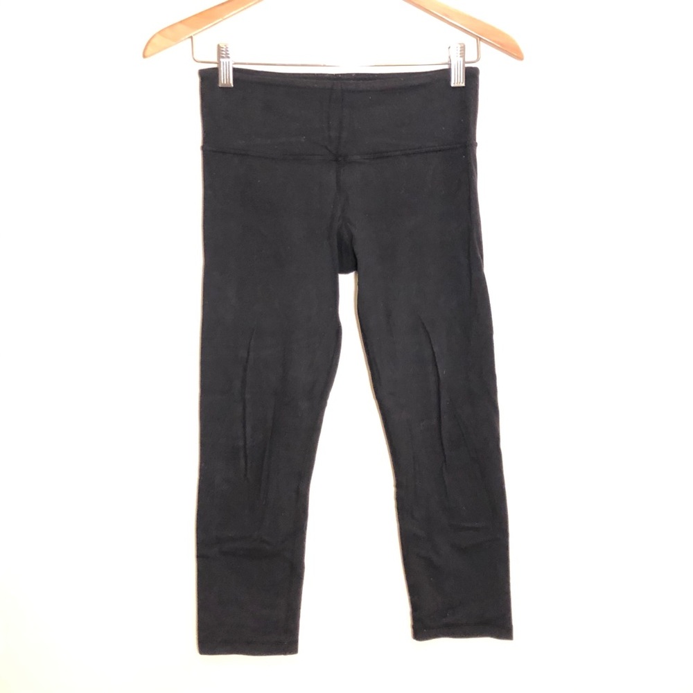 Lululemon Cropped Leggings in Black